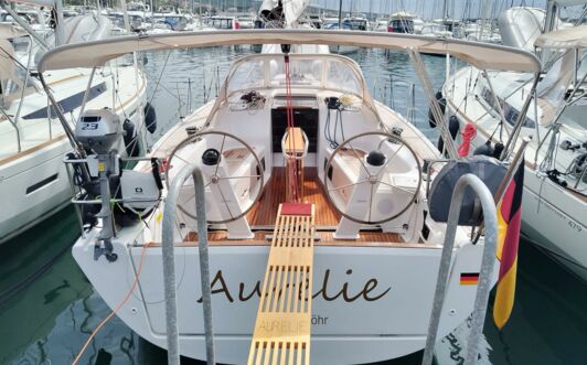 Heck Aussenaufnahme der Dehler 38SQ „Aurélie“ in Punat in Kroatien