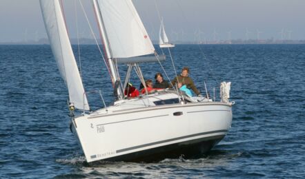 Oceanis-31-aussenaufnahme-04