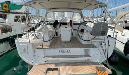 Oceanis-40-1-aussenaufnahme-02