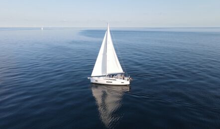 Oceanis-40-1-aussenaufnahme-04