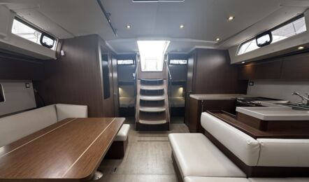 Oceanis-51-1-innenaufnahme-02