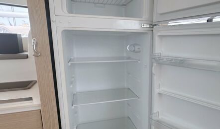 Kühlschrank Innenaufnahme der Bali 4.0 "Escape" in Can Pastilla auf Mallorca
