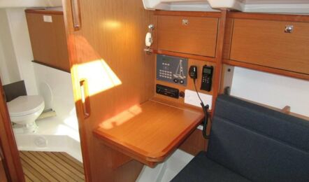 Bavaria-cruiser-34-innenaufnahme-05