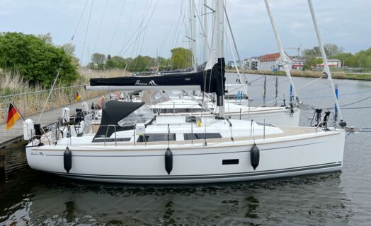 Steuerbord Aussenaufnahme der Hanse 348 "Elea" in Barth