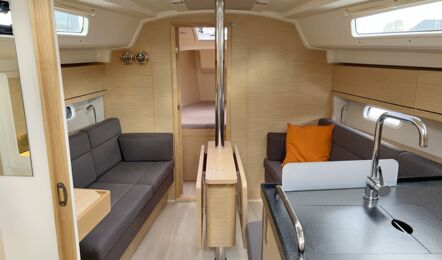 Salon Innenaufnahme der Hanse 348 Auszeit in Heiligenhafen