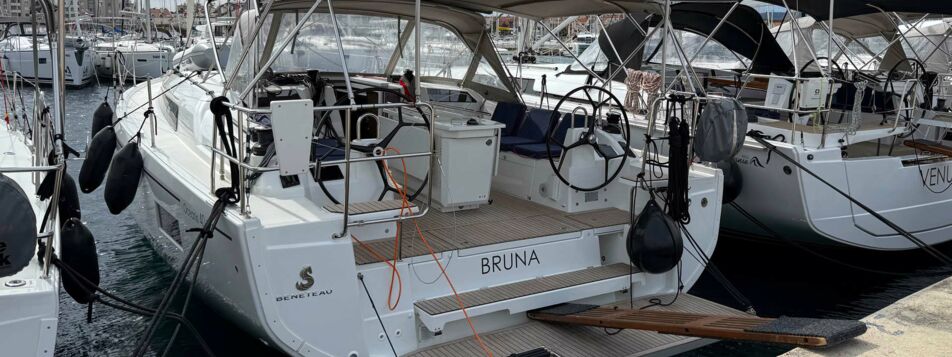 Heck Aussenaufnahme der Oceanis 40.1 „Bruna“ in Biograd in Kroatien