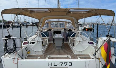 Oceanis-41-1-aussenaufnahme-02