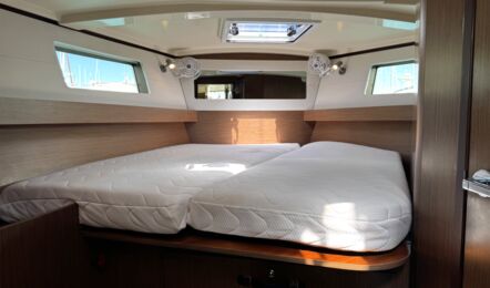 Oceanis-41-1-innenaufnahme-04