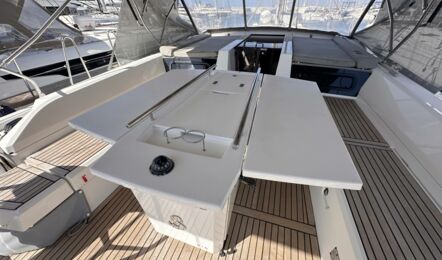 Oceanis-51-1-aussenaufnahme-05