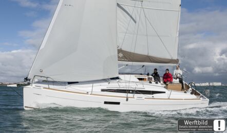 Backbord Aussenaufnahme einer Sun Odyssey 349.2 in Heiligenhafen