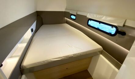 Steuerbord Bugkabine des Katamarans Bali 4.0 Escape auf Mallorca in Can Pastilla