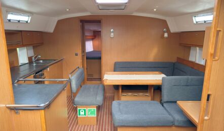 Bavaria-cruiser-45-innenaufnahme-01