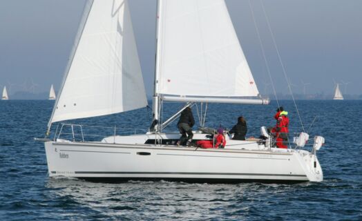 Backbord Aussenaufnahme der Oceanis 31 Robben in Heiligenhafen