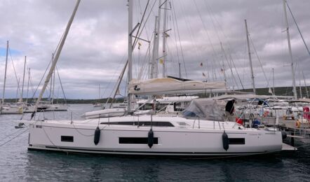 Oceanis-46-1-aussenaufnahme-03