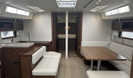 Oceanis-51-1-innenaufnahme-01