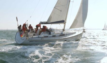 Bavaria-38-cruiser-aussenaufnahme-08