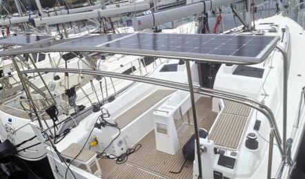 Oceanis-37-1-aussenaufnahme-02