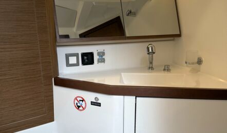 Oceanis-46-1-innenaufnahme-13