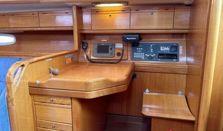 Bavaria-38-cruiser-innenaufnahme-06