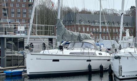 Bug Backbord Aussenaufnahme der Bavaria cruiser 41 sport "Shag" in Flensburg