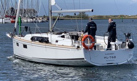 Oceanis-35-1-aussenaufnahme-08