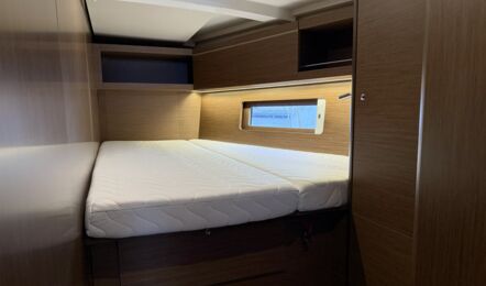 Oceanis-46-1-innenaufnahme-06