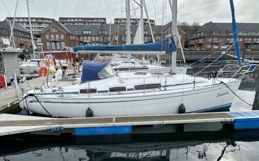 Steuerbord Aussenaufnahme der Bavaria 31 cruiser „Seepocke“ in Flensburg