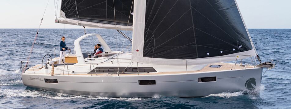 Steuerbord Aussenaufnahme einer Oceanis 41.1 in Rogoznica in Kroatien