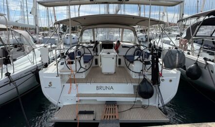 Oceanis-40-1-aussenaufnahme-03