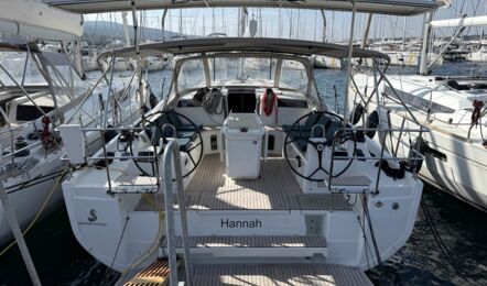 Oceanis-40-1-aussenaufnahme-03