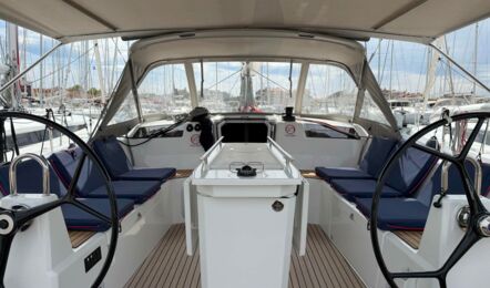 Oceanis-40-1-aussenaufnahme-06