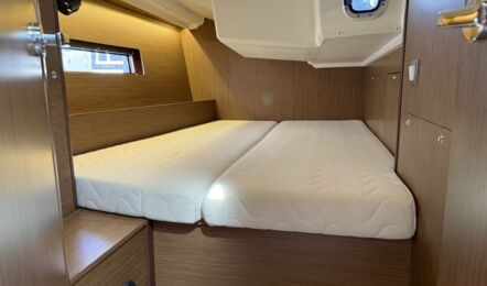 Oceanis-40-1-innenaufnahme-06