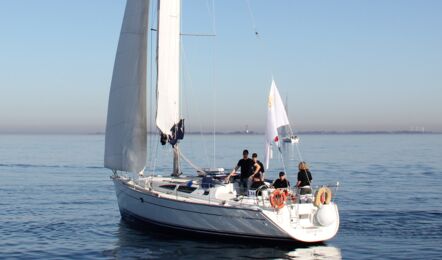 Heck Aussenaufnahme der Sun Odyssey 40 "Moulin Rouge" in Barth