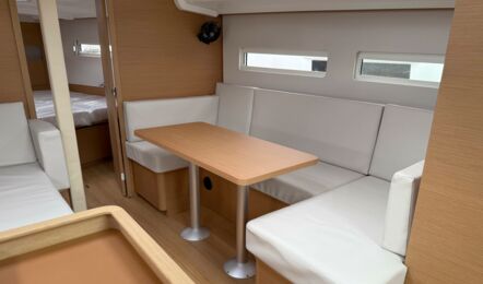 Sun-odyssey-410-innenaufnahme-12