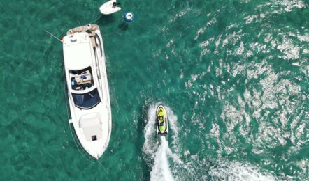 Deck Aussenaufnahme der Beneteau GT 45 Pandora in Can Pastilla auf Mallorca