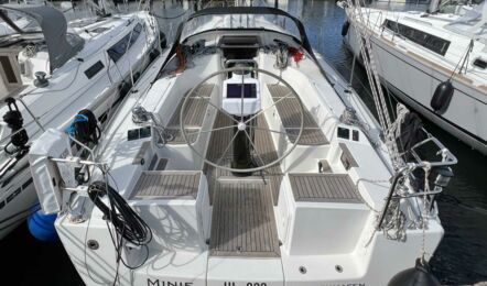 Heck Aussenaufnahme der Hanse 370 "Minie" in Heiligenhafen