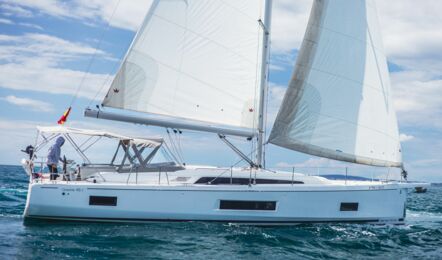 Oceanis-46-1-aussenaufnahme-14