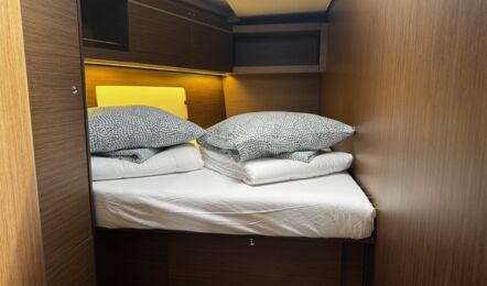 Oceanis-46-1-innenaufnahme-04