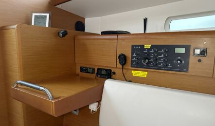 Sun-odyssey-389-2-innenaufnahme-05