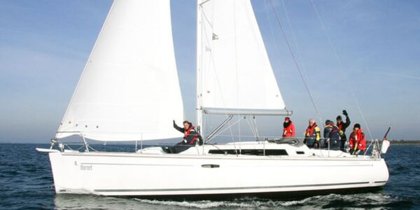 Oceanis 37 "Hornet" Oceanis 37 "Hornet"