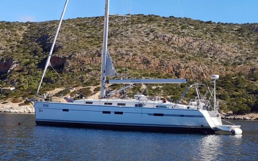 Backbord Aussenaufnahme der Bavaria cruiser 45 „Eva“ in Palma auf Mallorca