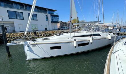 Oceanis-34-1-2-aussenaufnahme-06