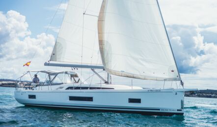 Oceanis-46-1-aussenaufnahme-13