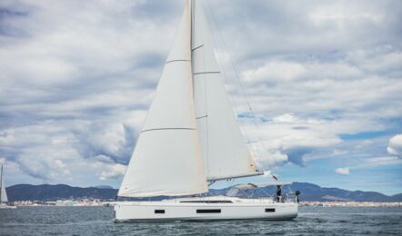Oceanis-51-1-aussenaufnahme-04