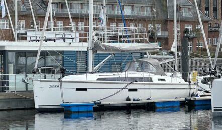 Bavaria-cruiser-37-aussenaufnahme-01