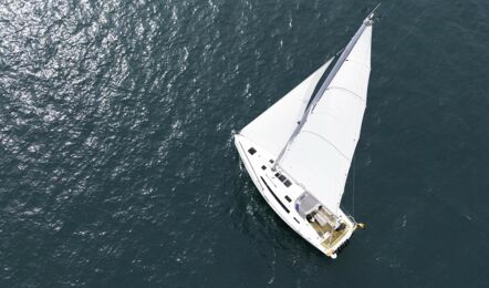 Deck Aussenaufnahme der Bavaria cruiser 41 sport "Shag" in Flensburg