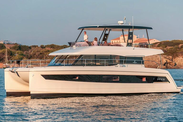 Fountaine Pajot MY6 in Fahrt Fountaine Pajot MY6 in Fahrt