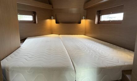 Oceanis-37-1-innenaufnahme-05