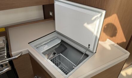 Oceanis-40-1-innenaufnahme-10