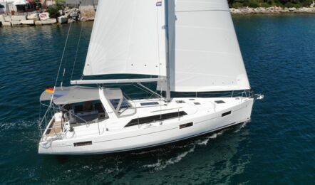 Oceanis-41-1-aussenaufnahme-01